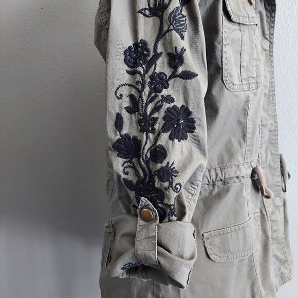 American Rag Juniors Embroidered Cargo Jacket Small - Picture 4 of 10